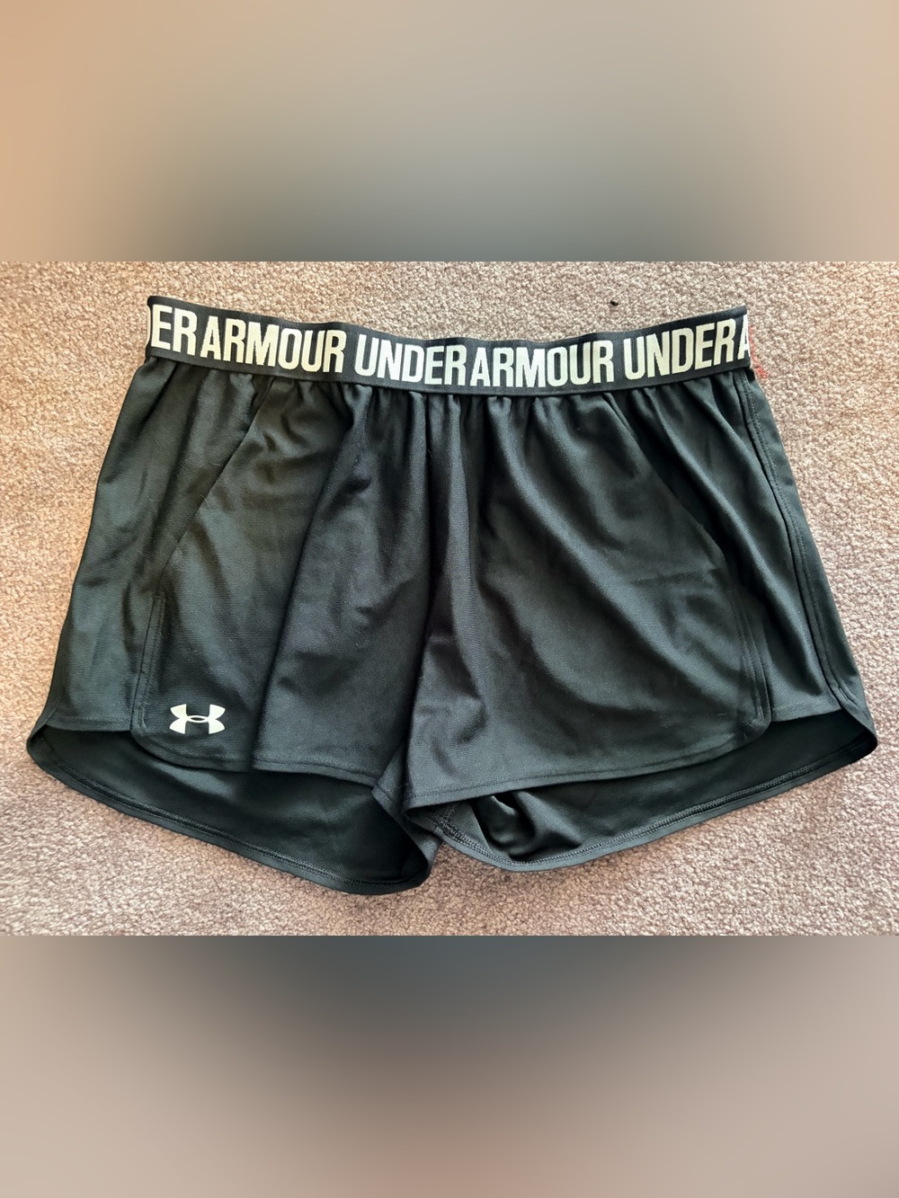 Under Armour Black Women's Athletic Shorts with Logo Waistband